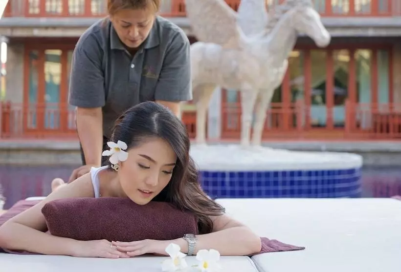 Отель The Chaya Resort And Spa