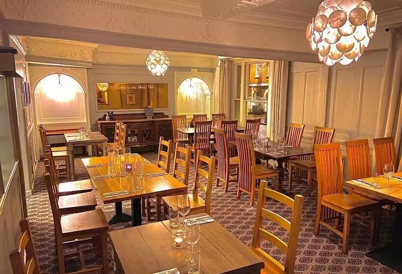 בית מלון כפרי The White Hart