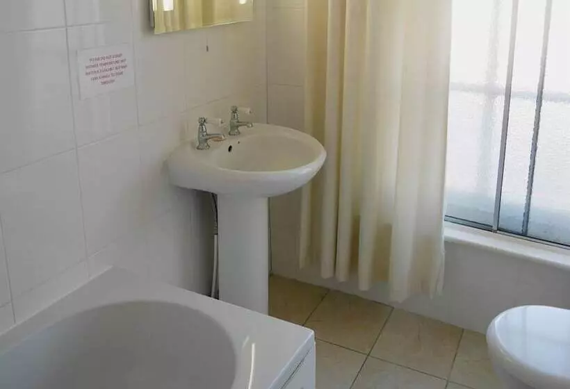 בית מלון כפרי The White Hart