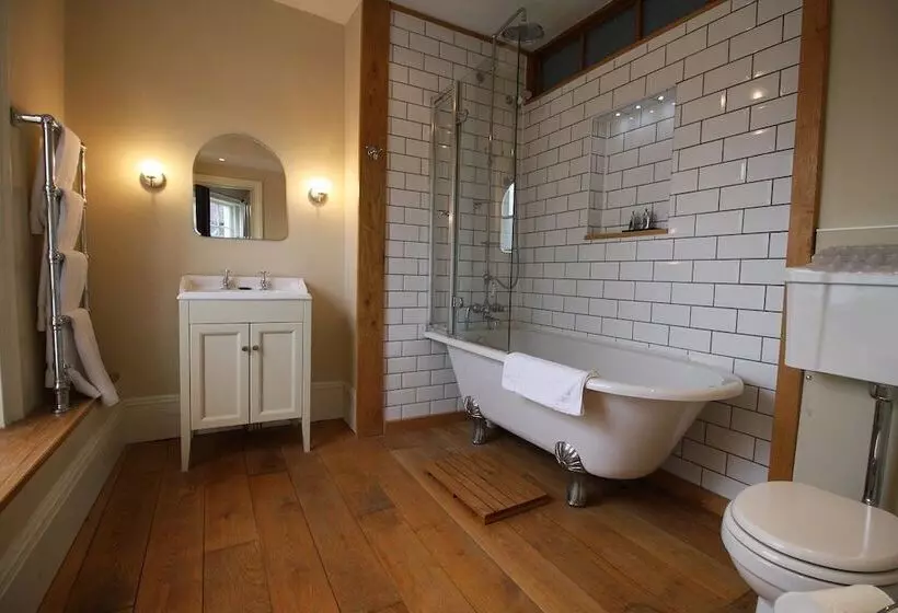 בית מלון כפרי The White Hart