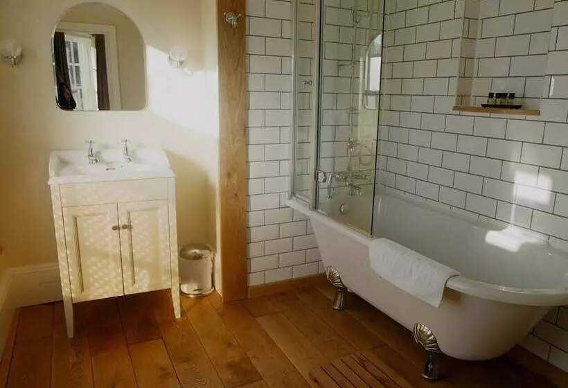 בית מלון כפרי The White Hart