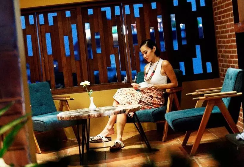 ホテル The Visala Boutique Suites Seminyak