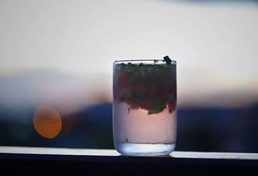 ホテル The Visala Boutique Suites Seminyak