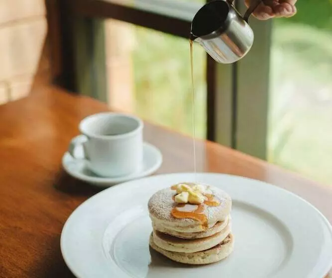 ホテル The Visala Boutique Suites Seminyak