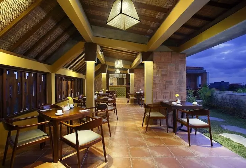 ホテル The Visala Boutique Suites Seminyak
