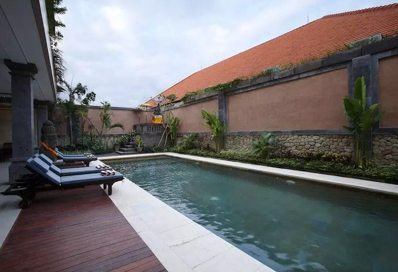 ホテル The Visala Boutique Suites Seminyak