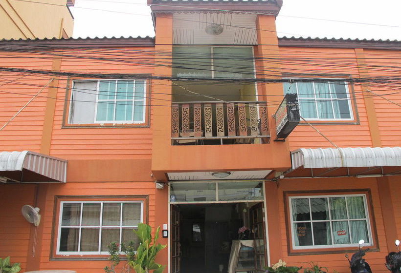 بنسيون Aura House