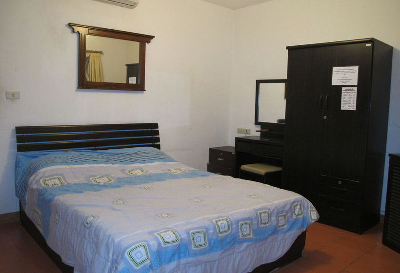 بنسيون Aura House