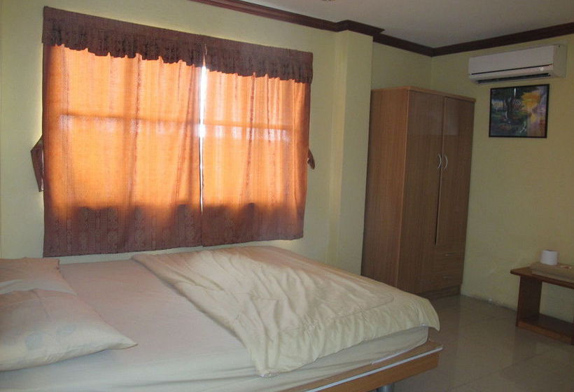 بنسيون Aura House