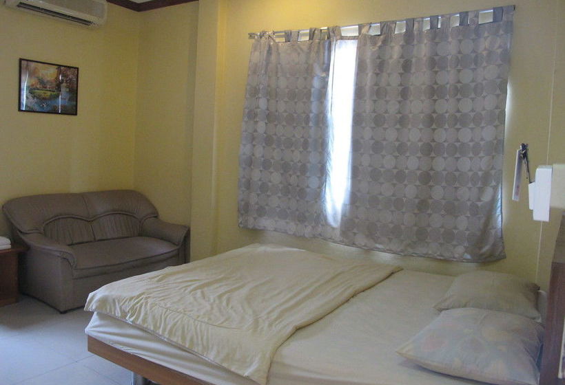 بنسيون Aura House