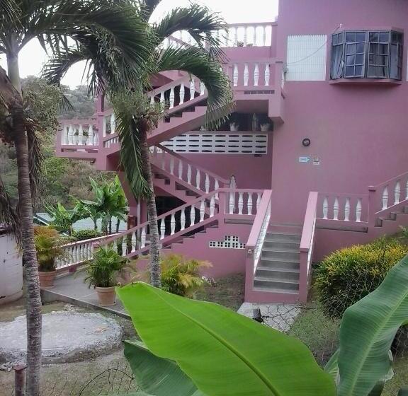 پانسیون Top Ranking Hill View Guesthouse