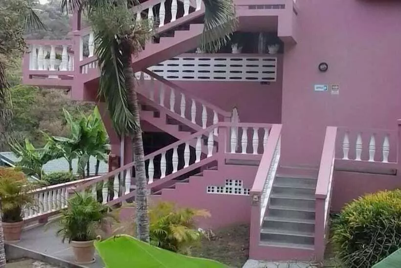 پانسیون Top Ranking Hill View Guesthouse