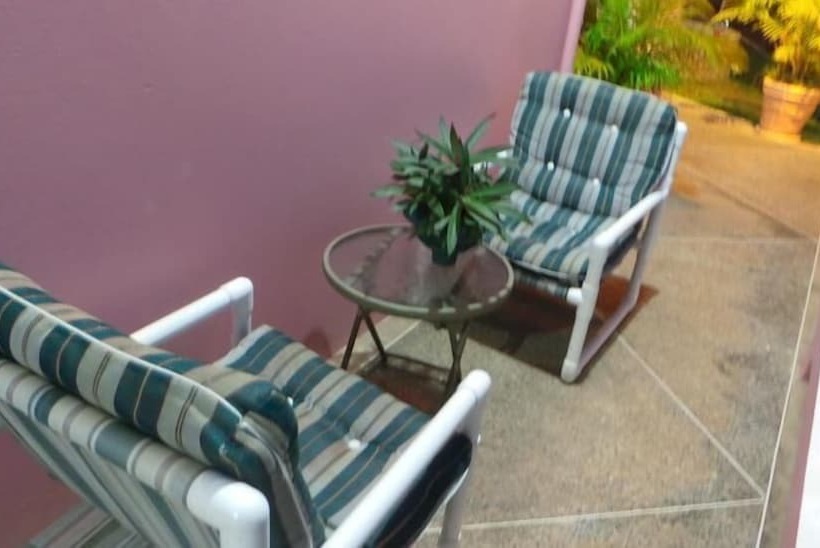 پانسیون Top Ranking Hill View Guesthouse