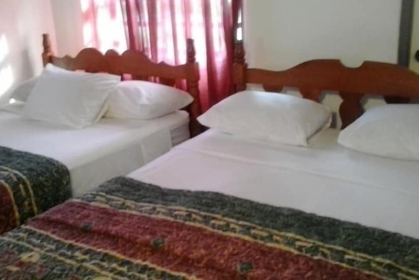 پانسیون Top Ranking Hill View Guesthouse