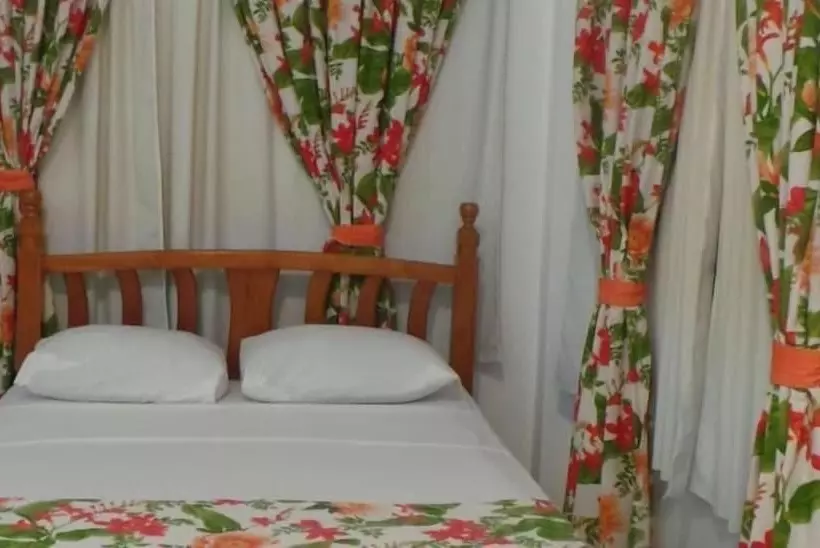 پانسیون Top Ranking Hill View Guesthouse