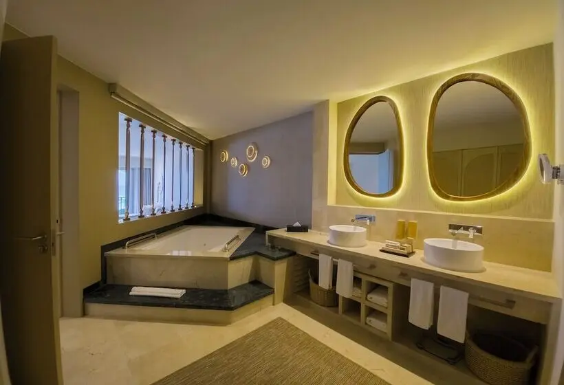 Royal Select At Grand Park Royal Cancún   All Inclusive   Adults Only