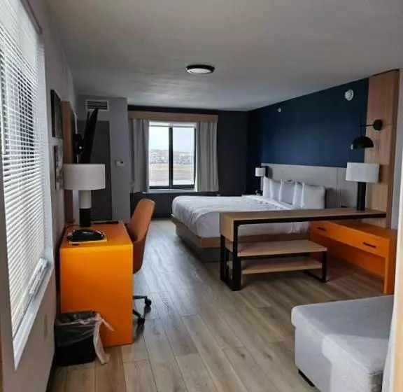 ホテル Comfort Suites Cheyenne