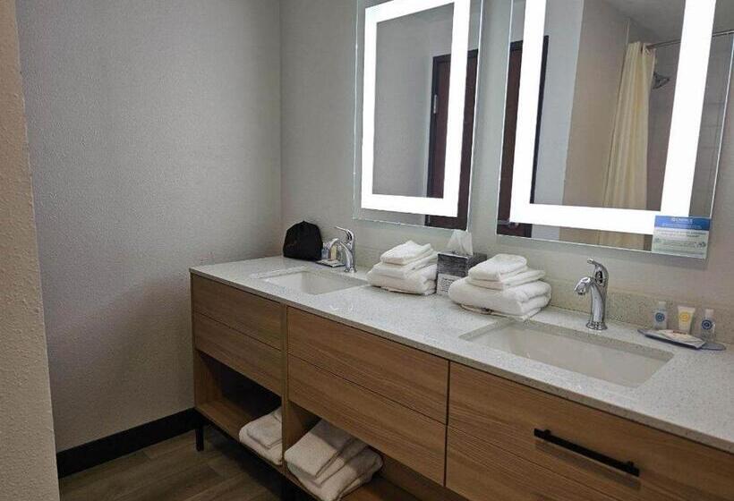 هتل Comfort Suites Cheyenne