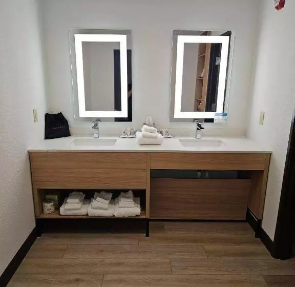 ホテル Comfort Suites Cheyenne