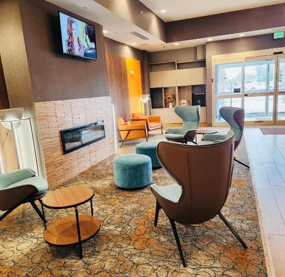 هتل Comfort Suites Cheyenne
