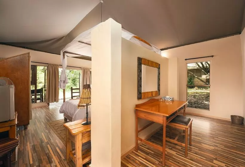 هتل Mara Kimana Camp