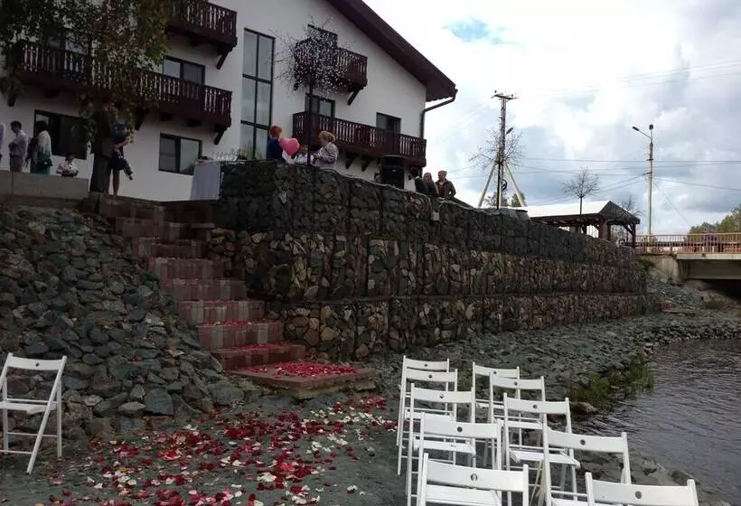 ホテル Marichalet