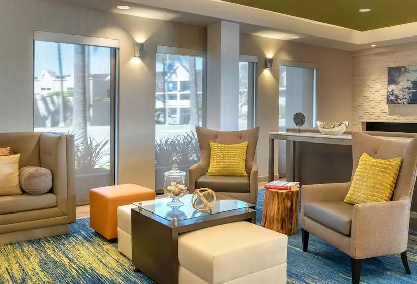 Hotelli Springhill Suites By Marriott San Diego Carlsbad