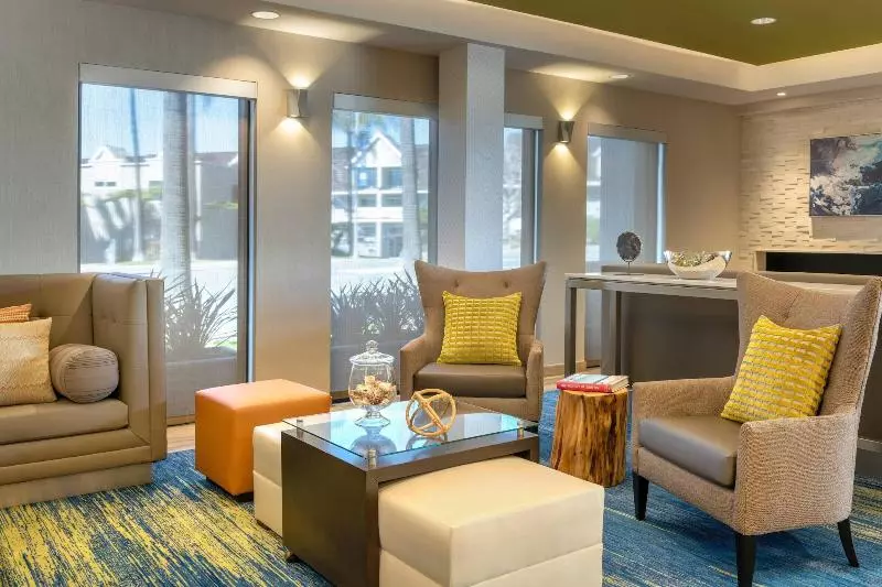 Hotelli Springhill Suites By Marriott San Diego Carlsbad