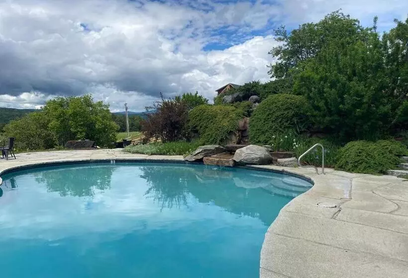 Hotelli The Wildflower Inn