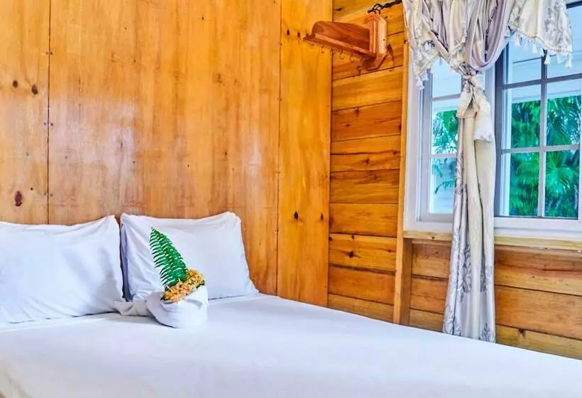 هتل The Yellow Bird