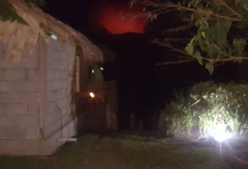 پانسیون Yasur View Bungalows