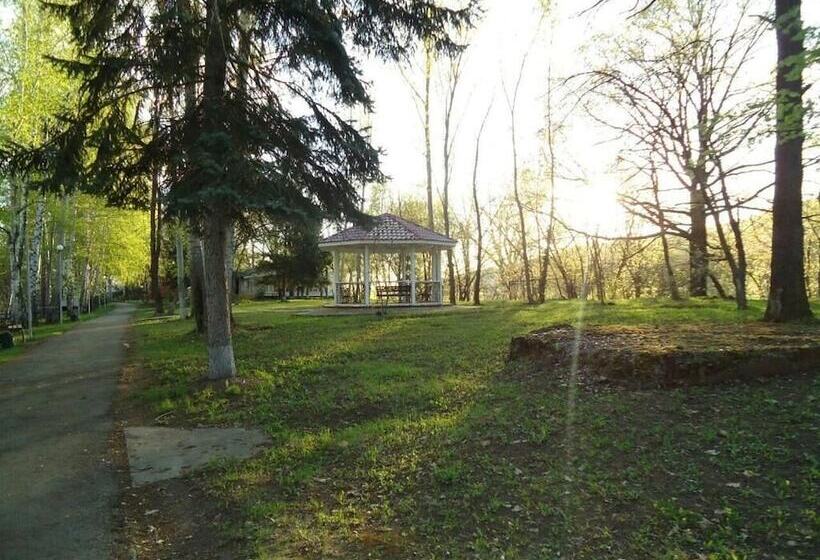 אתר נופש Alye Parusa