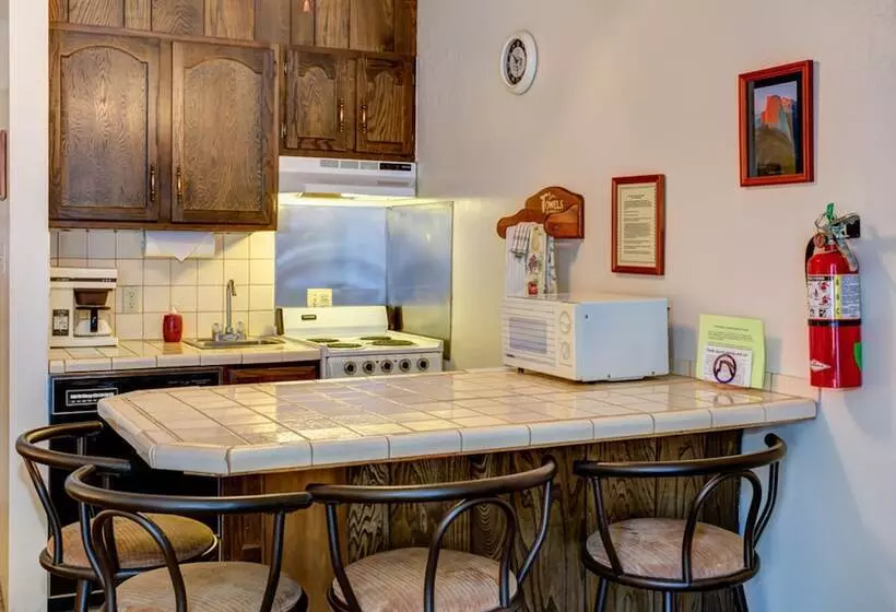 Yosemite Spring Studio B104