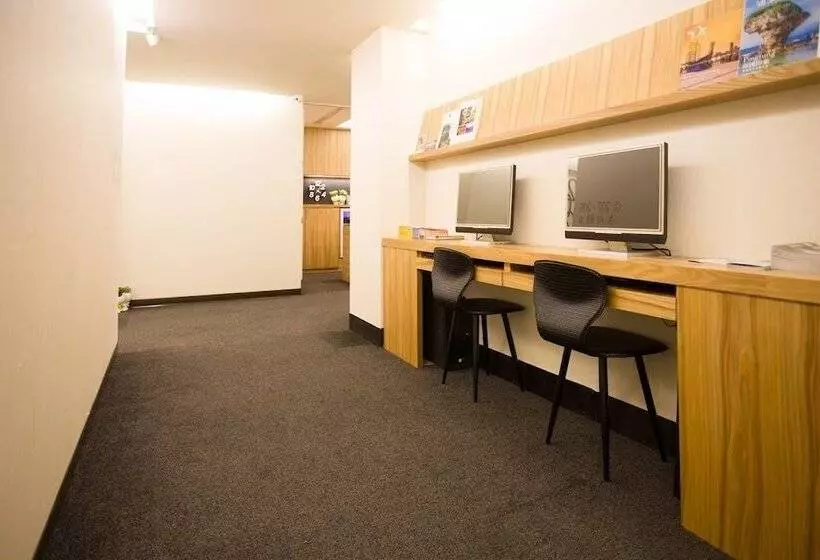 Fun Inn Taipei Hostel