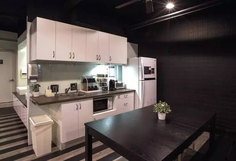 Fun Inn Taipei Hostel