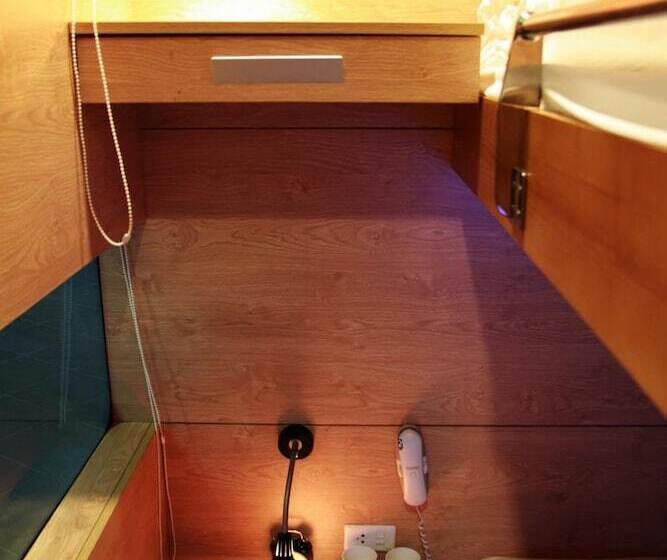 הוסטל Vatc Sleep Pod Terminal 2