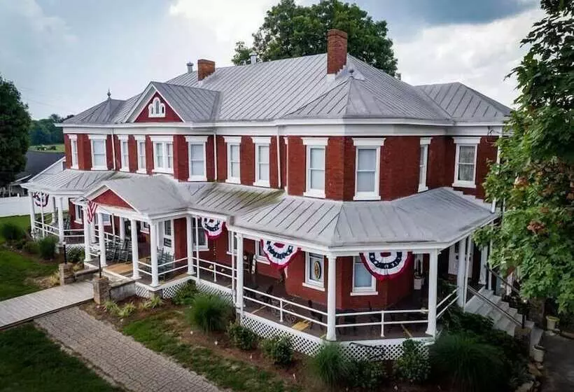Bed & Breakfast Grand Victorian Inn