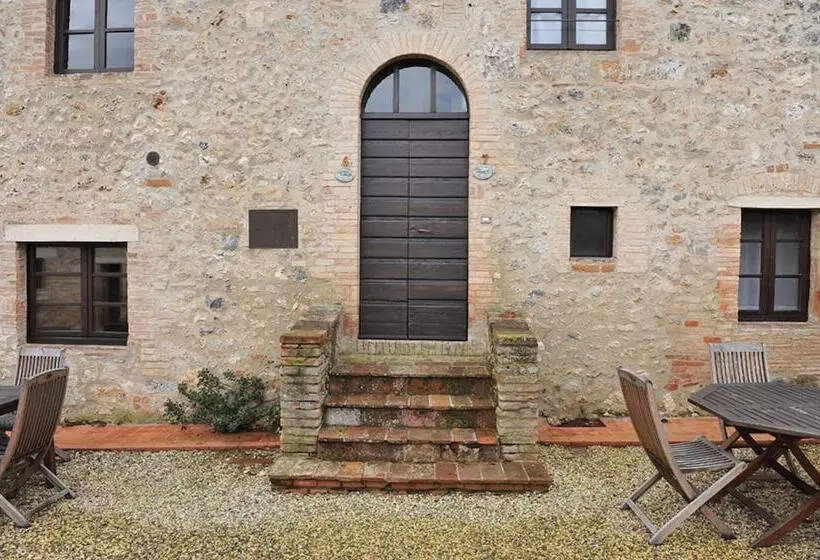 ホテル Fattoria Agriturismo Nerbona