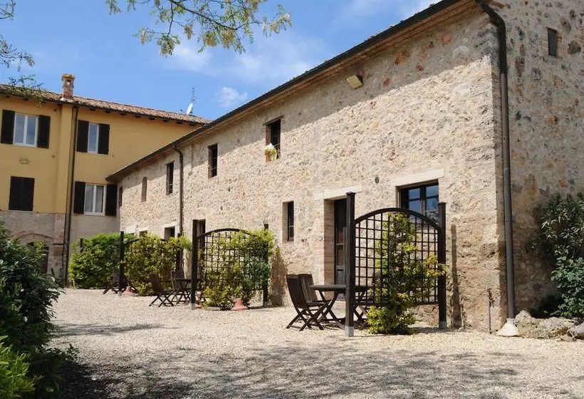 ホテル Fattoria Agriturismo Nerbona
