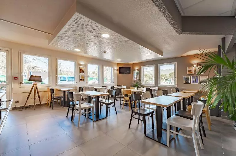 B&b Hotel Toulon Ollioules