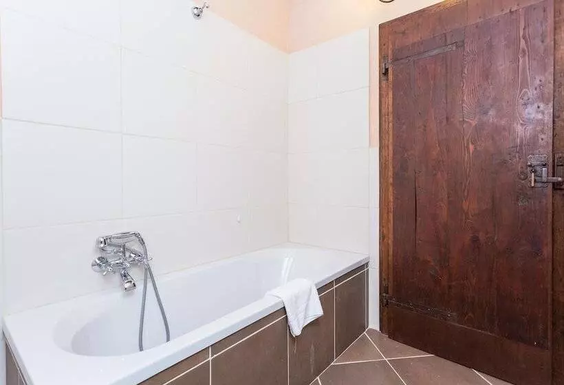 هتل Borgo Colognola   Dimora Storica