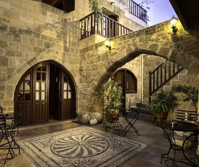 酒店 Camelot Traditional & Classic