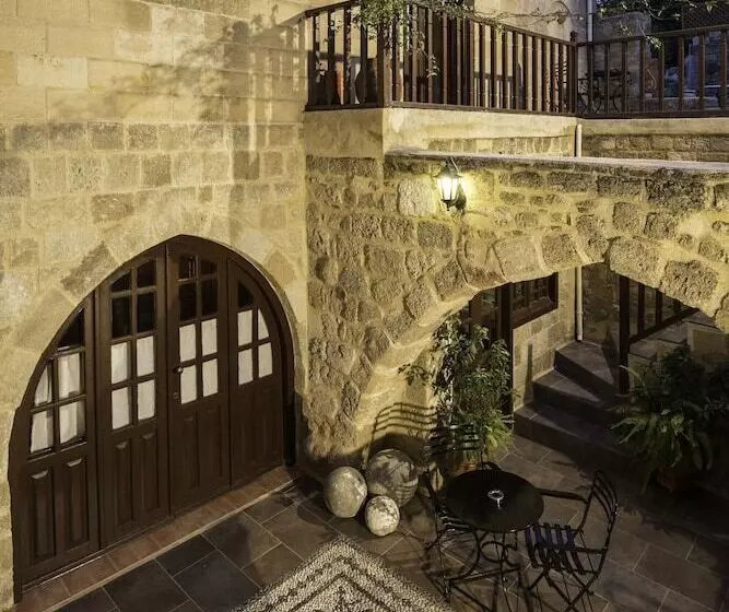 酒店 Camelot Traditional & Classic