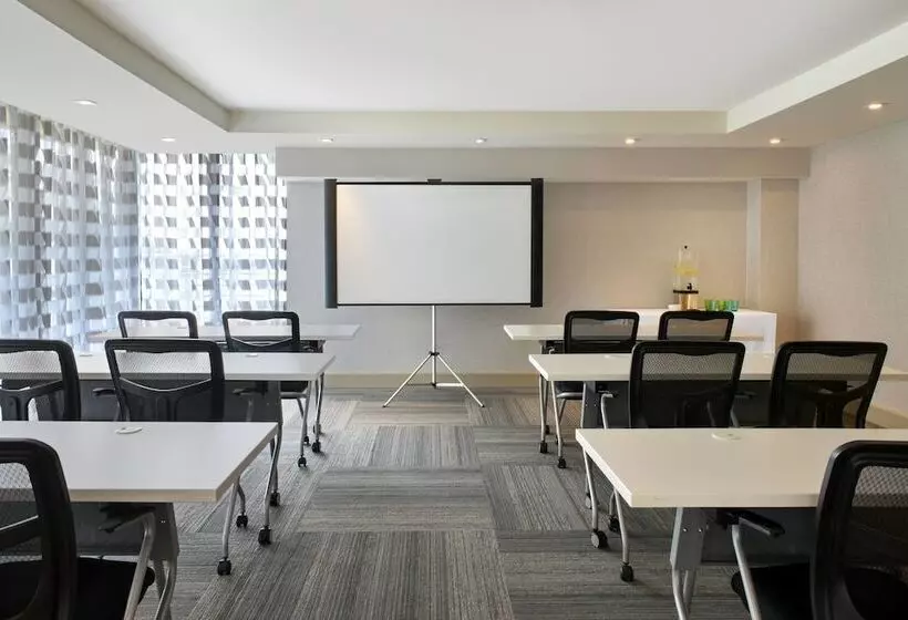 Hôtel Four Points By Sheraton Coral Gables