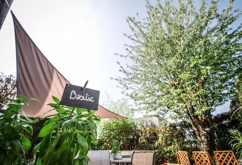 Отель Inn Design Resto Novo Chartres