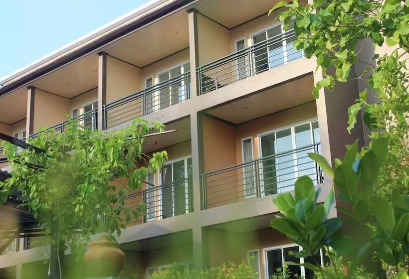 בית מלון כפרי Khaolak Suthawan Resort   Sha Plus