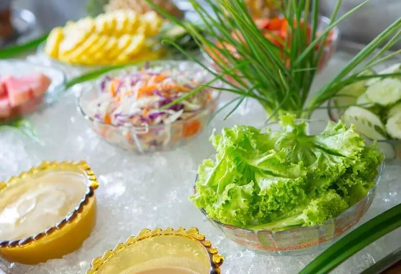 בית מלון כפרי Khaolak Suthawan Resort   Sha Plus