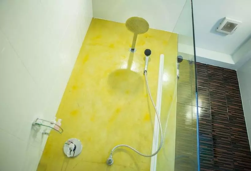 בית מלון כפרי Khaolak Suthawan Resort   Sha Plus