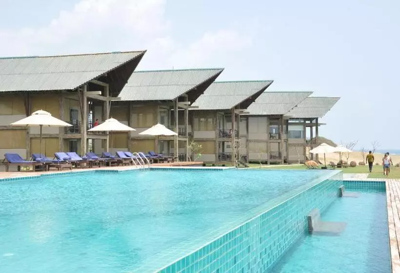 فندق Laya Safari Resorts & Spa