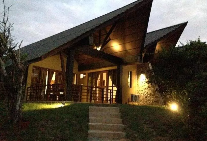 فندق Laya Safari Resorts & Spa